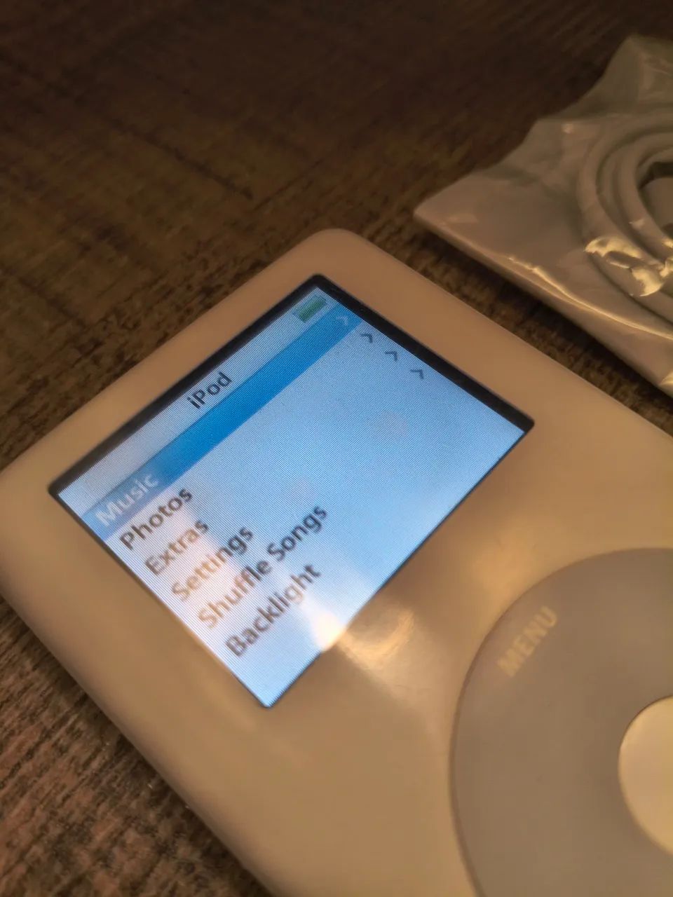 iPod Classic 4ª Geração Colorido - 128GB - bateria nova + cabo - Foto 3