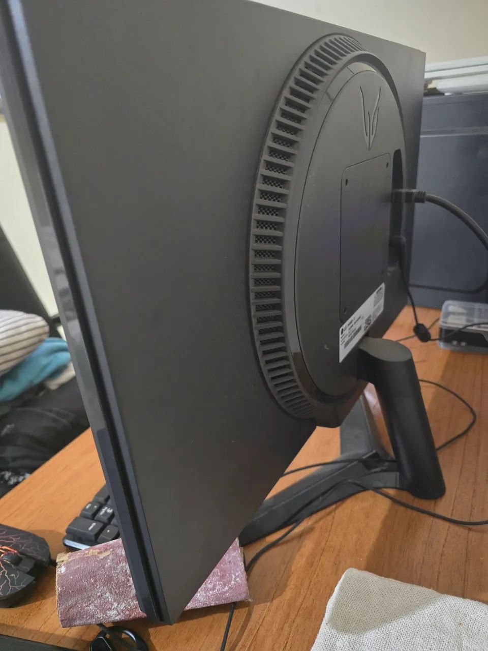 Monitor LG Ultragear 24" 180Hz - Foto 2