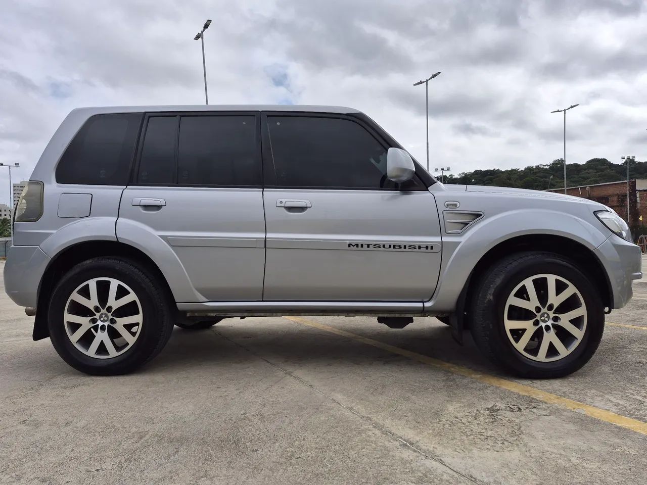 Mitsubishi Pajero 2015