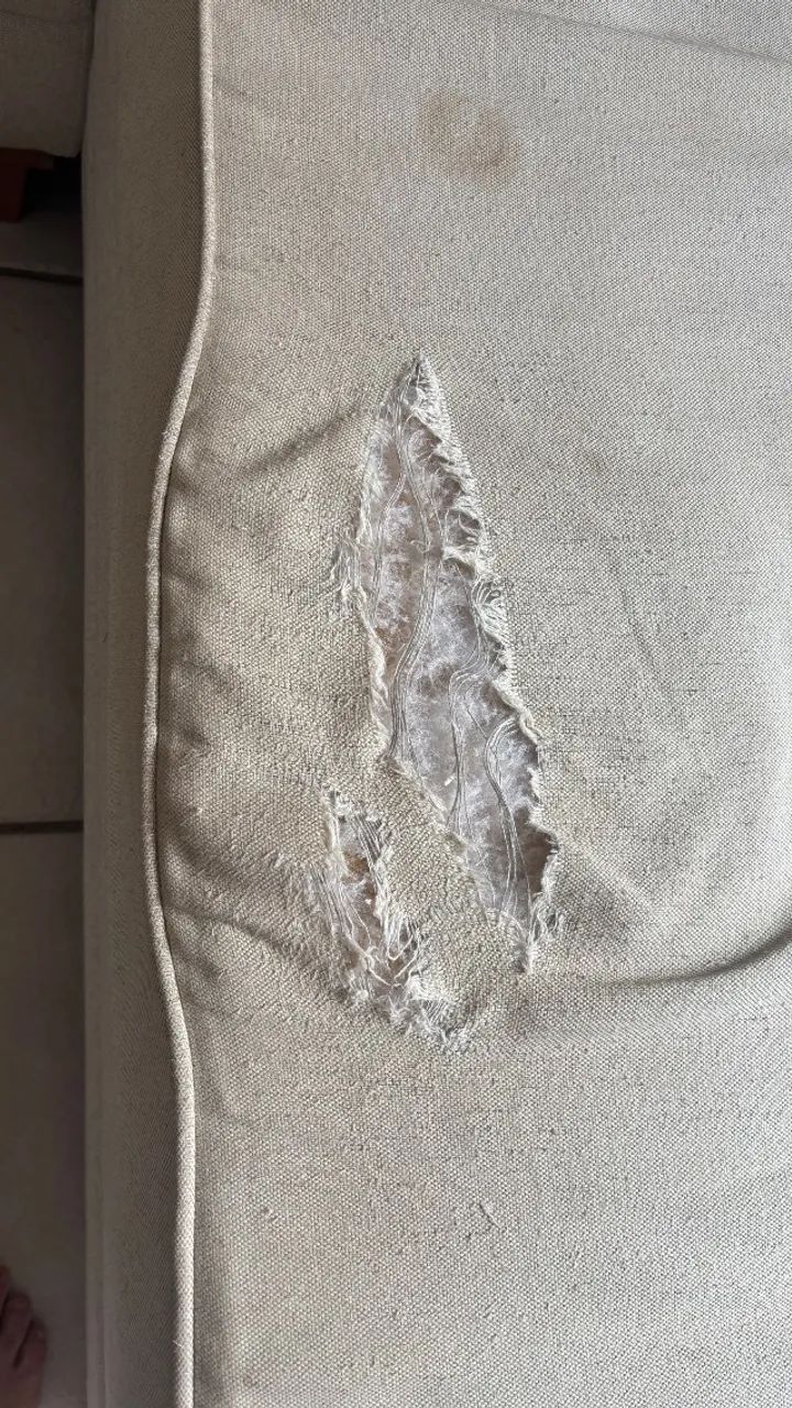 Light beige linen sofa with 1 defect65704309323778122