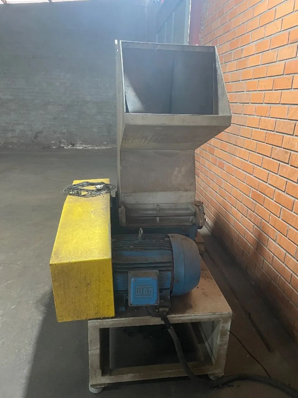 Máquinas injetoras  - Foto 4