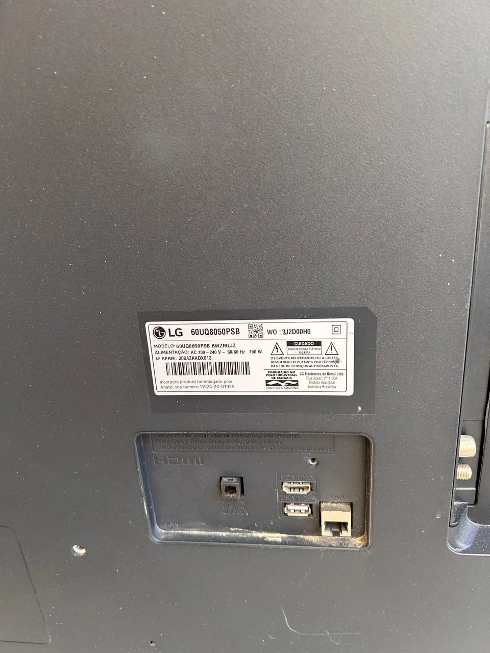 TV LCD LG 60 polegadas com tela quebrada para retirada de placa.