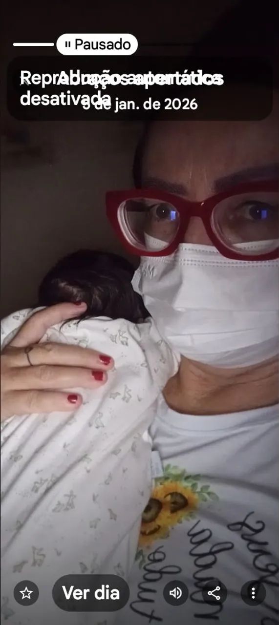 Cuidadora de idosos e crianças.