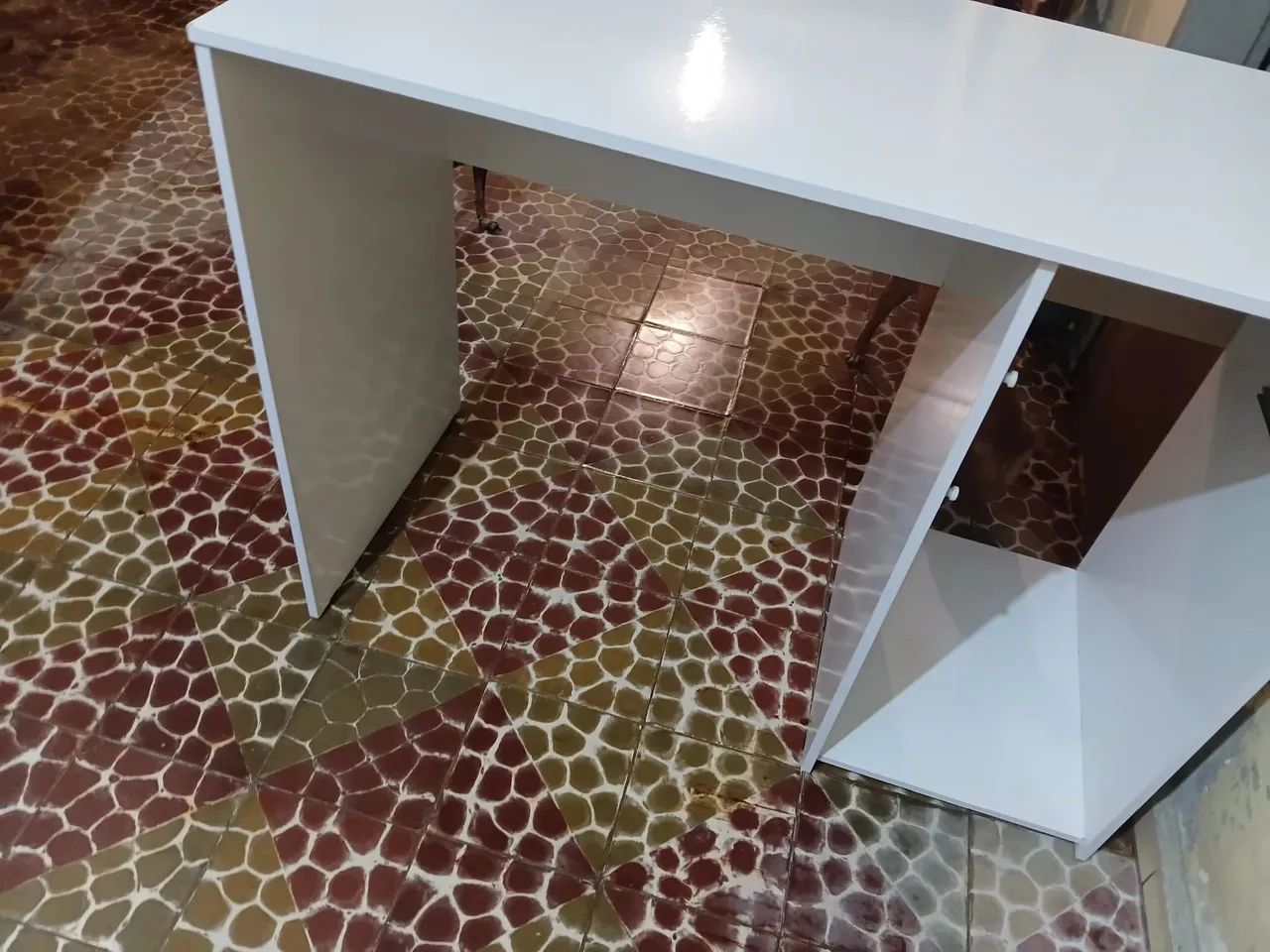 Escrivaninha nova zerada sem gavetas - Foto 4
