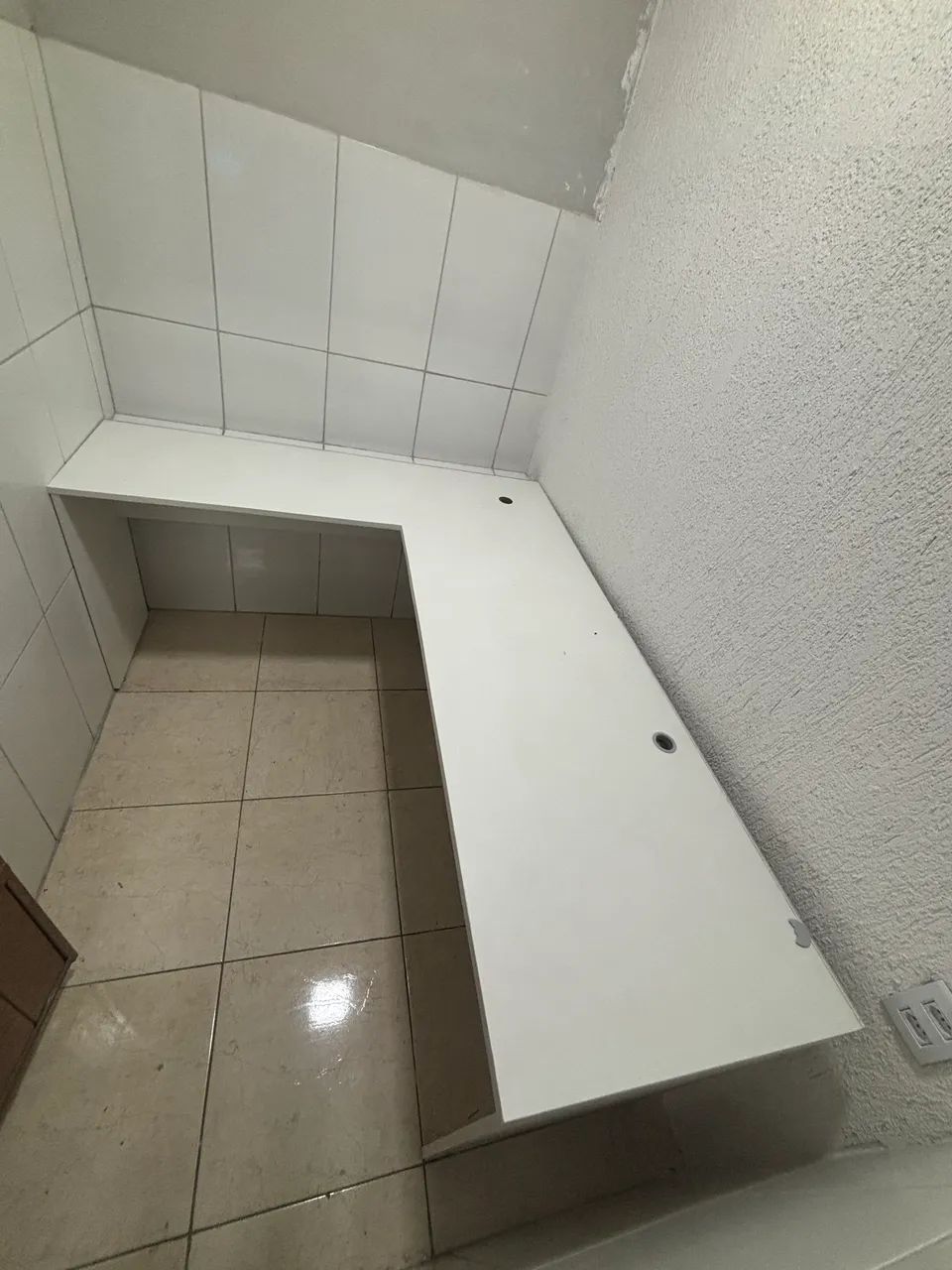 Mesa planejada em L