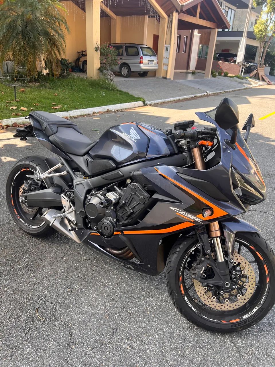Honda CBR 650R 2020 - Apenas 22.000km + R$ 5k em Acessórios (Impecável)