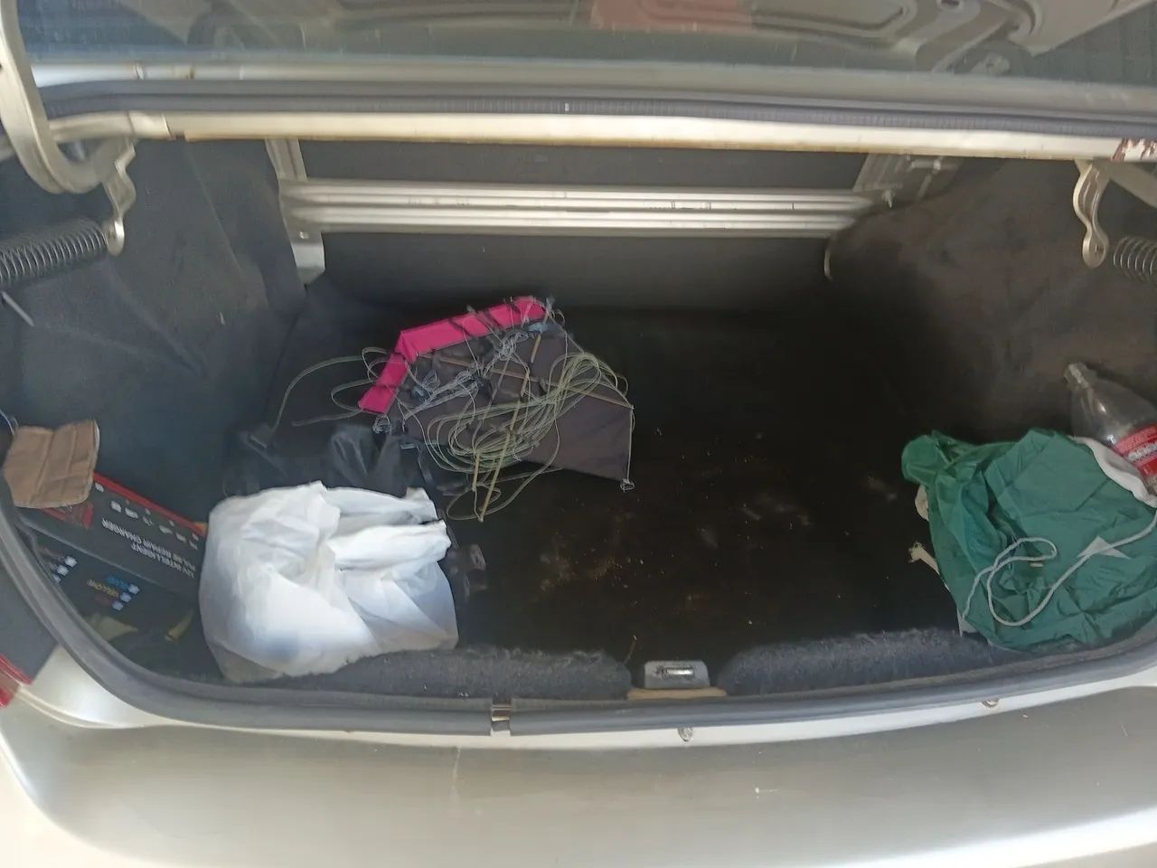 Vende se carro logan - Foto 5