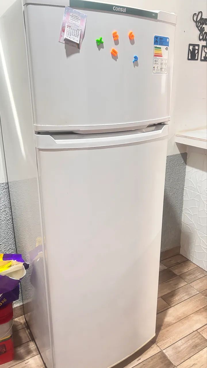 Geladeira bem conservada 