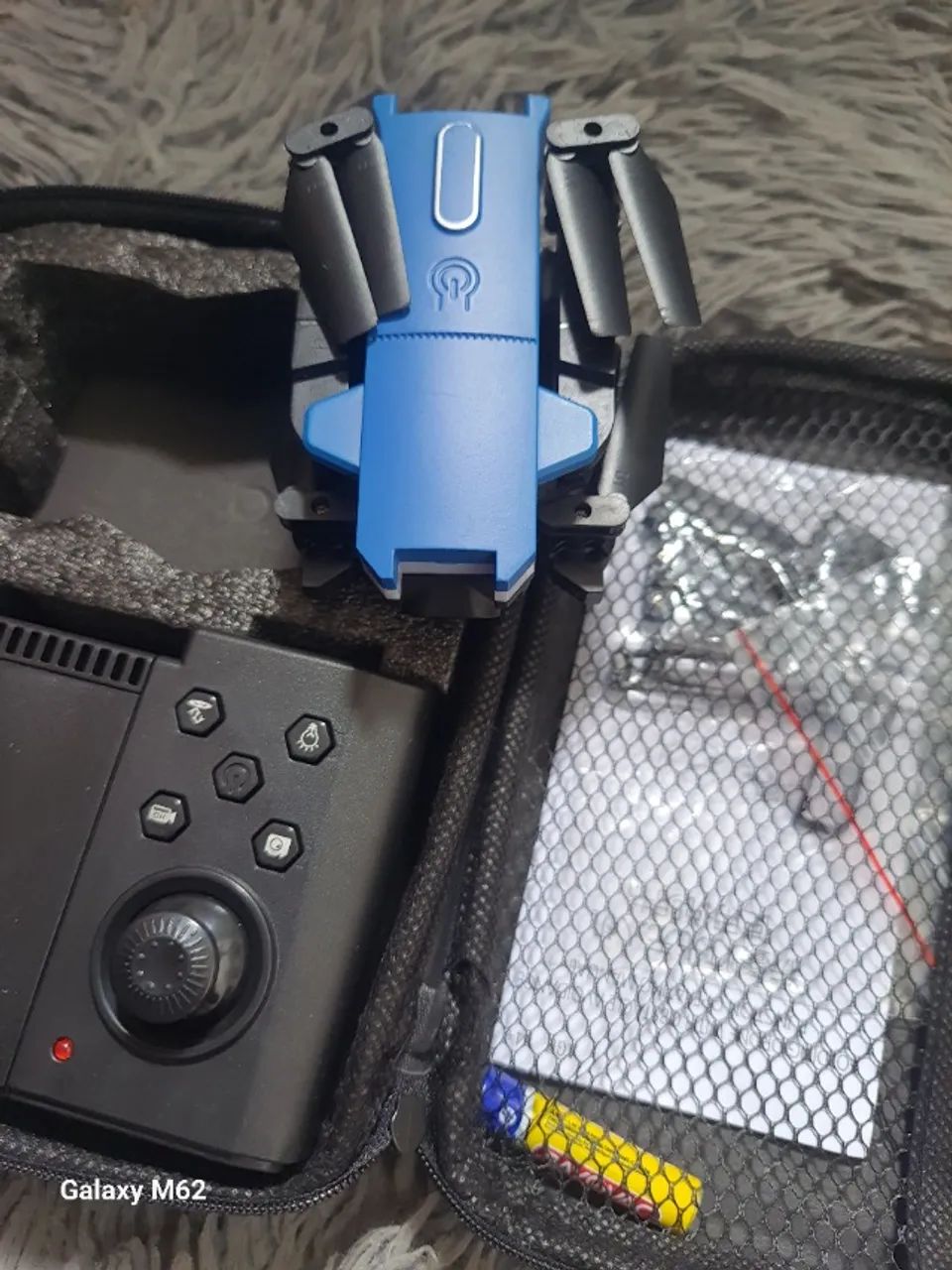 Mini Drone Dobrável com Controle - Azul - Com Case e Hélices Reserva - Usado