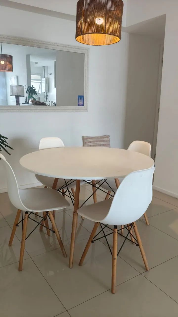 Conjunto Mesa Redonda + 4 Cadeiras Estilo Eames   - Foto 5