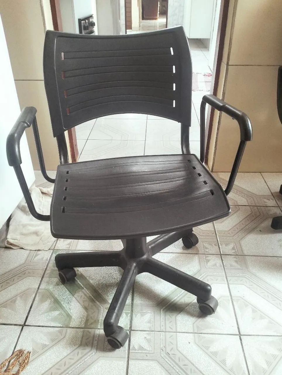 Cadeiras de escritório e escolar  - Foto 2