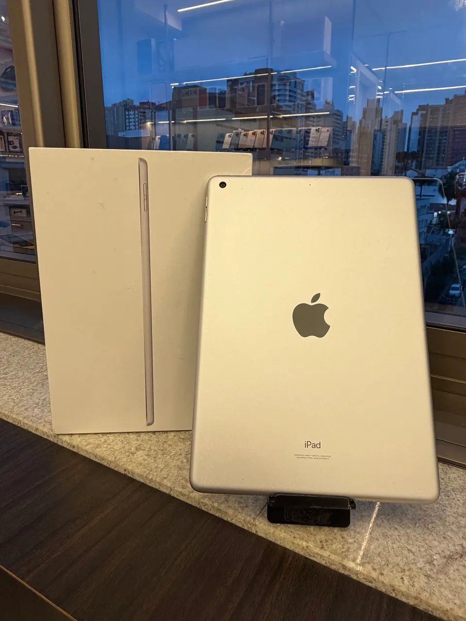 【第9世代】iPad2021 Wi-Fi+Cellular 64GB シルバー iPad Wi-Fi 64GB - シルバー（第9世代）[整備済製品] - Apple（日本）