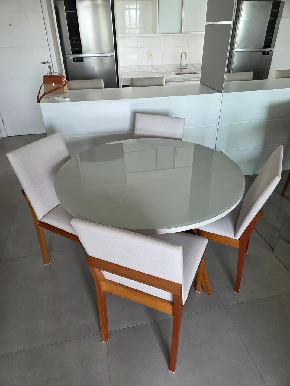 Mesa de Jantar redonda - 4 lugares  - Foto 4
