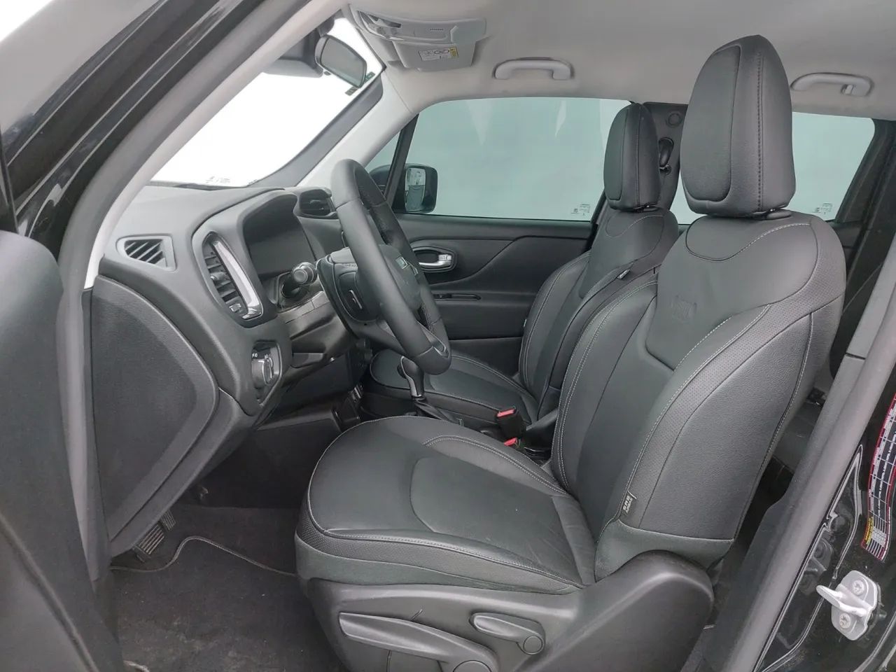Jeep Renegade Long. T270 1.3 TB 4x2 Flex Aut., foto 16 de 18