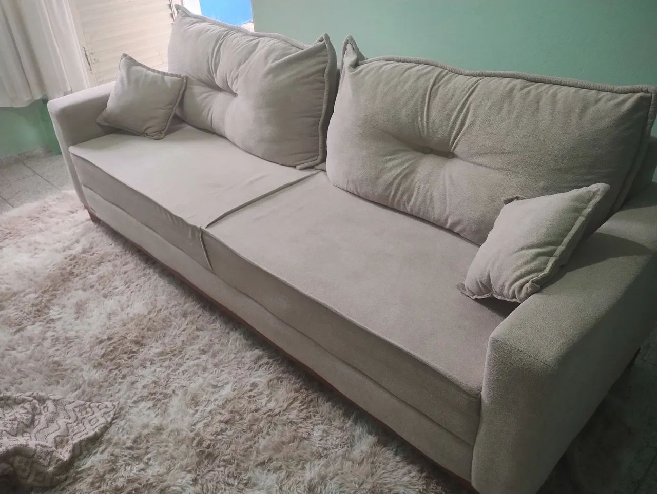 Sofa with minimal usage time65746288154113122