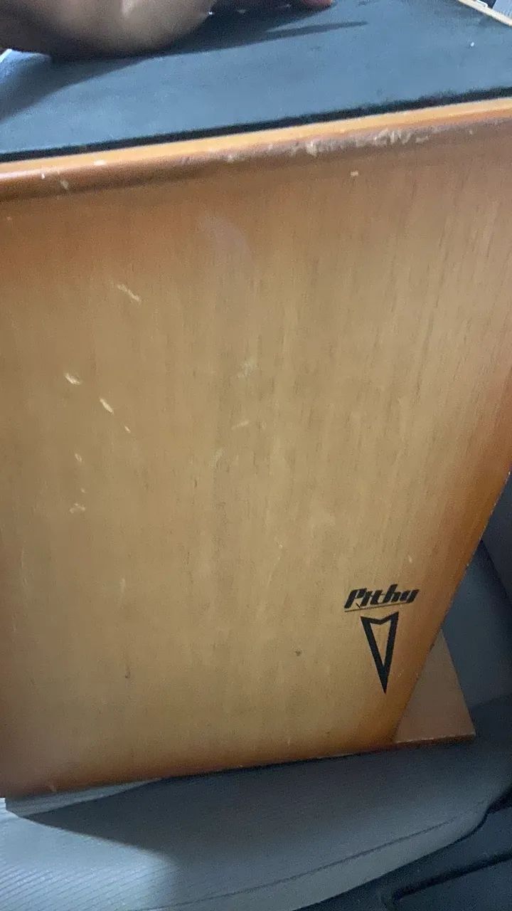 Cajon instrumento musical 