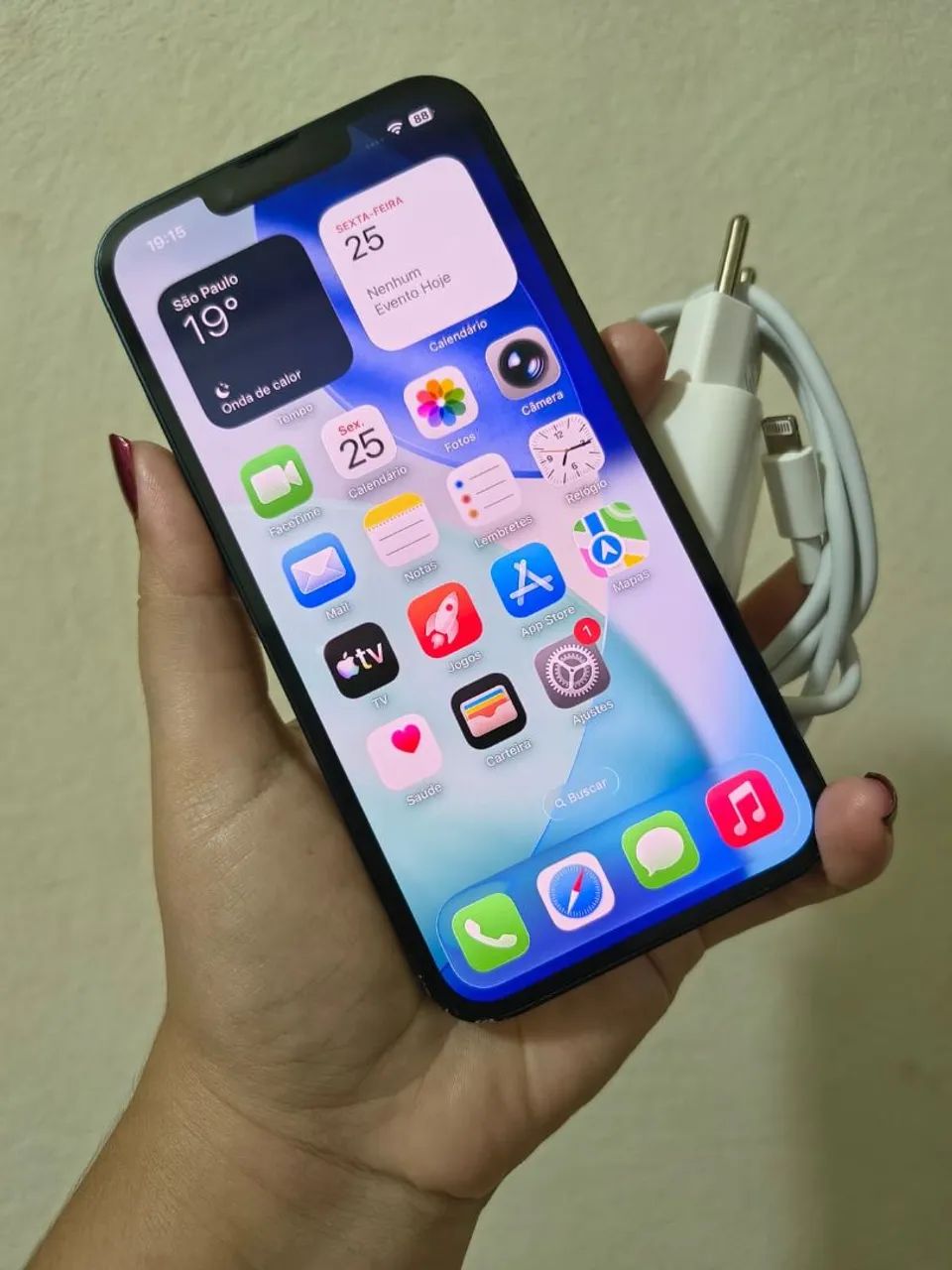 Vendo iPhone 13 / 128GB/ Impecável bem conservado 