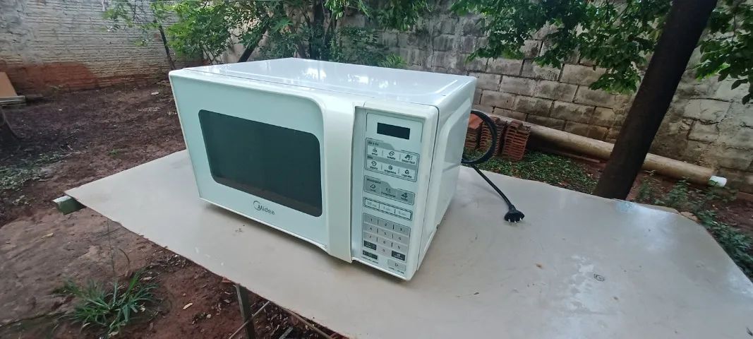 Microondas Midea 22L Funcionando perfeito