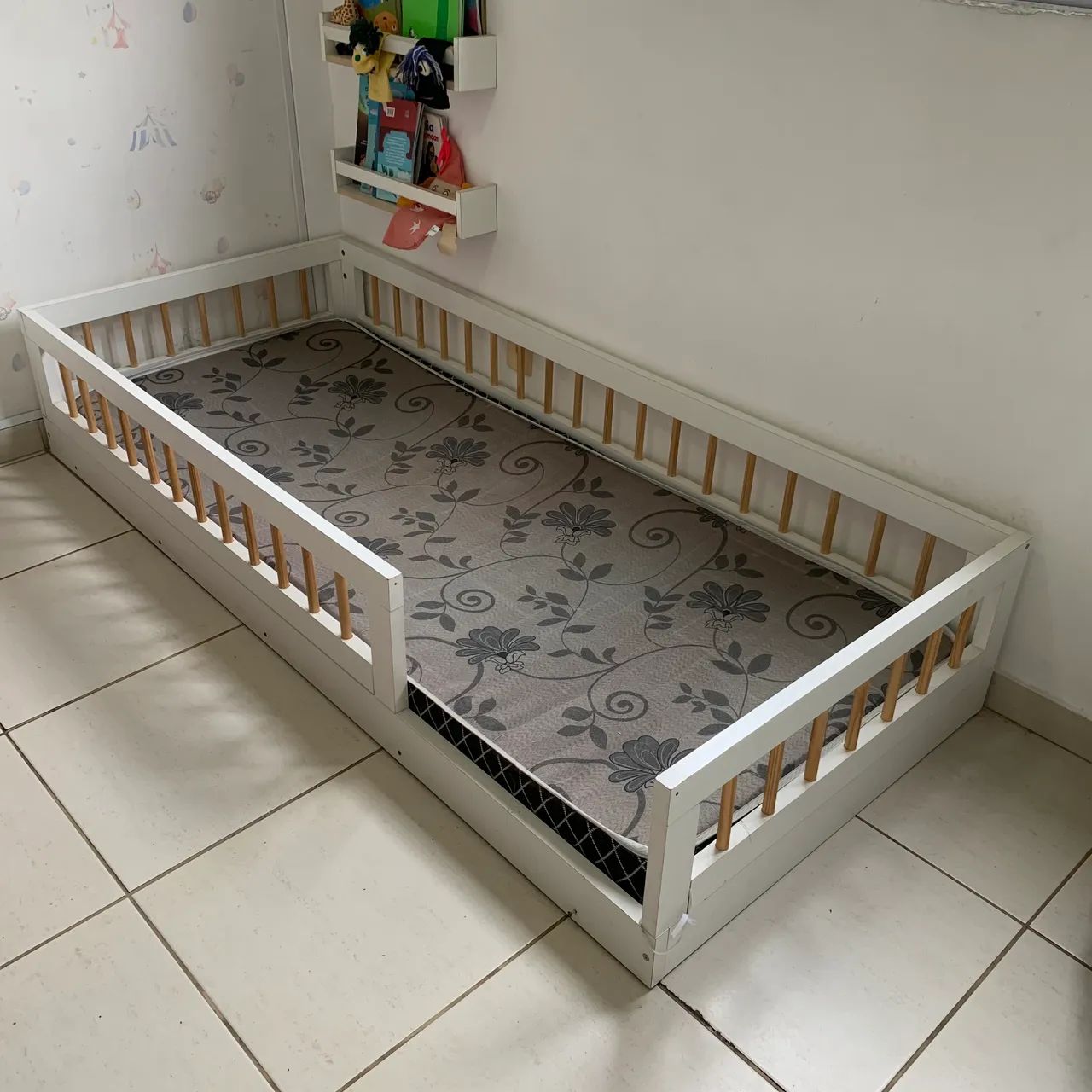 Cama montessori solteiro com colchão 