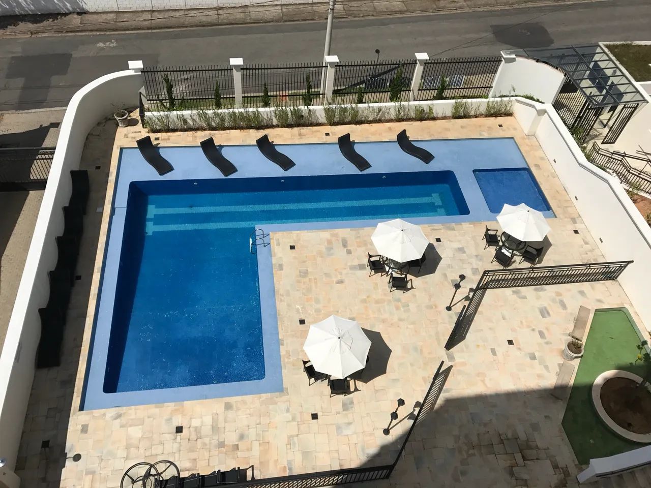 Apartamento mobiliado, com eletrodomésticos, eletrônicos e decorado!