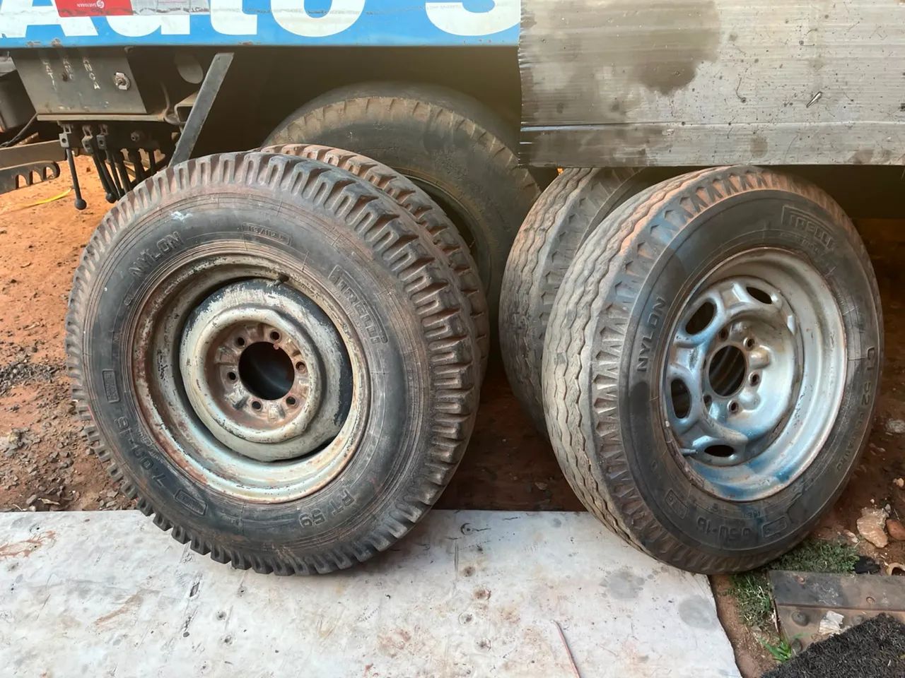 Pneus com roda F1000 - Foto 2