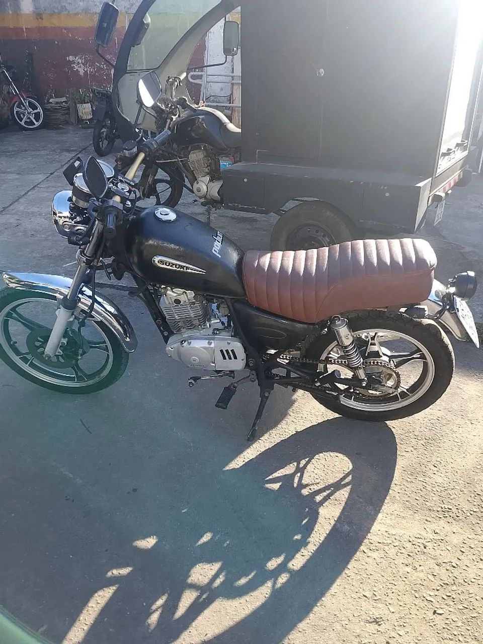Suzuki Intruder 125 custom  - Foto 4