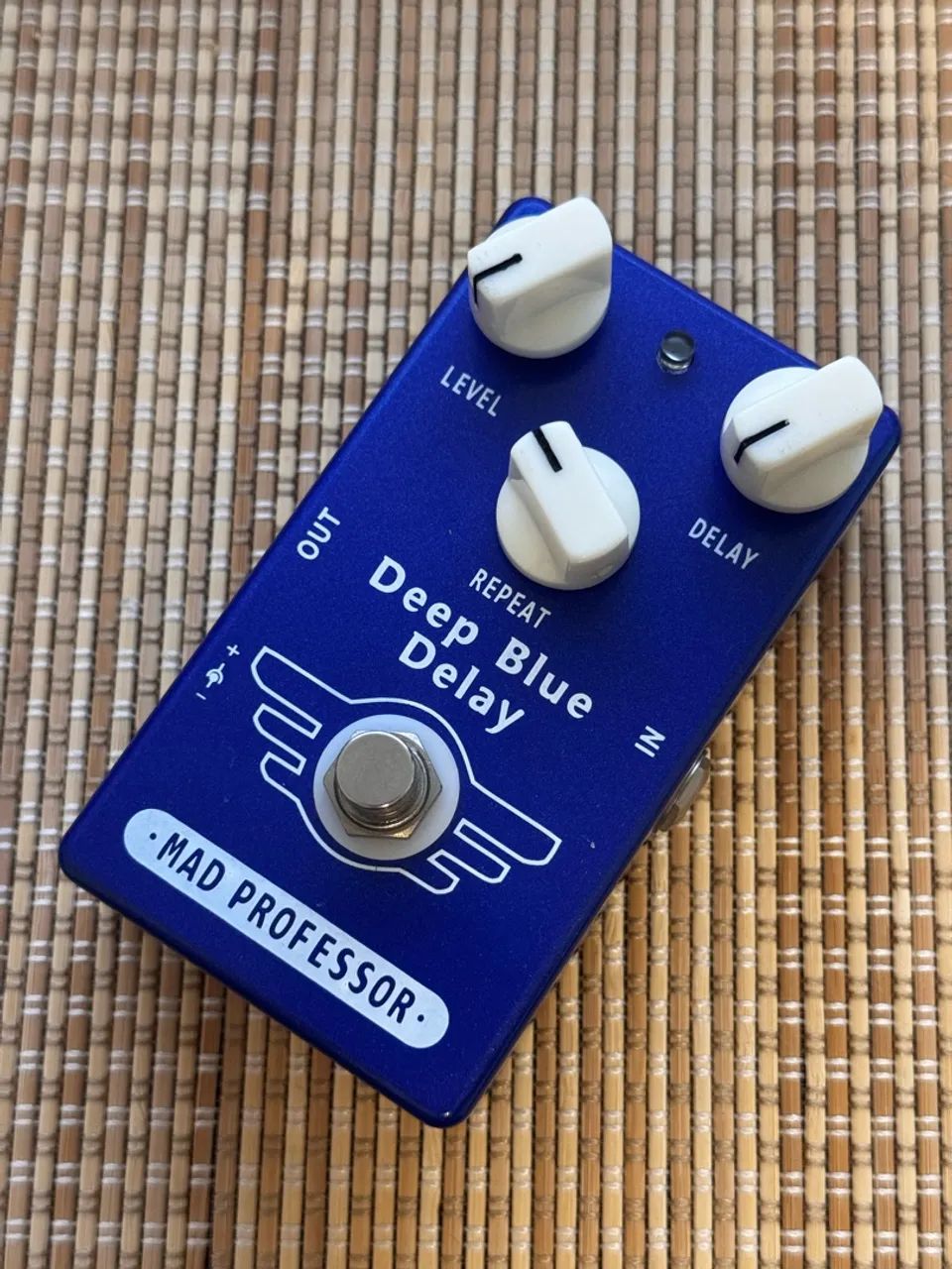 Pedal de Delay Analógico Mad Professor - Deep Blue Delay