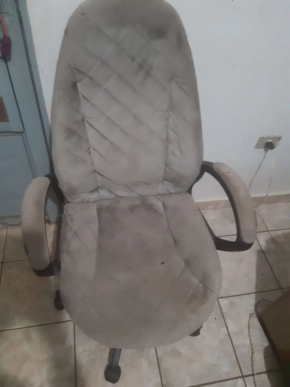 Cadeira de escritório barata RS 99.00 retirar vila Planalto 