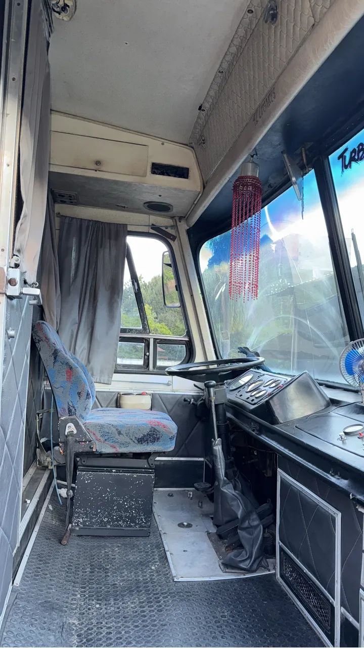 Ônibus dinossauro cometa  - Foto 3