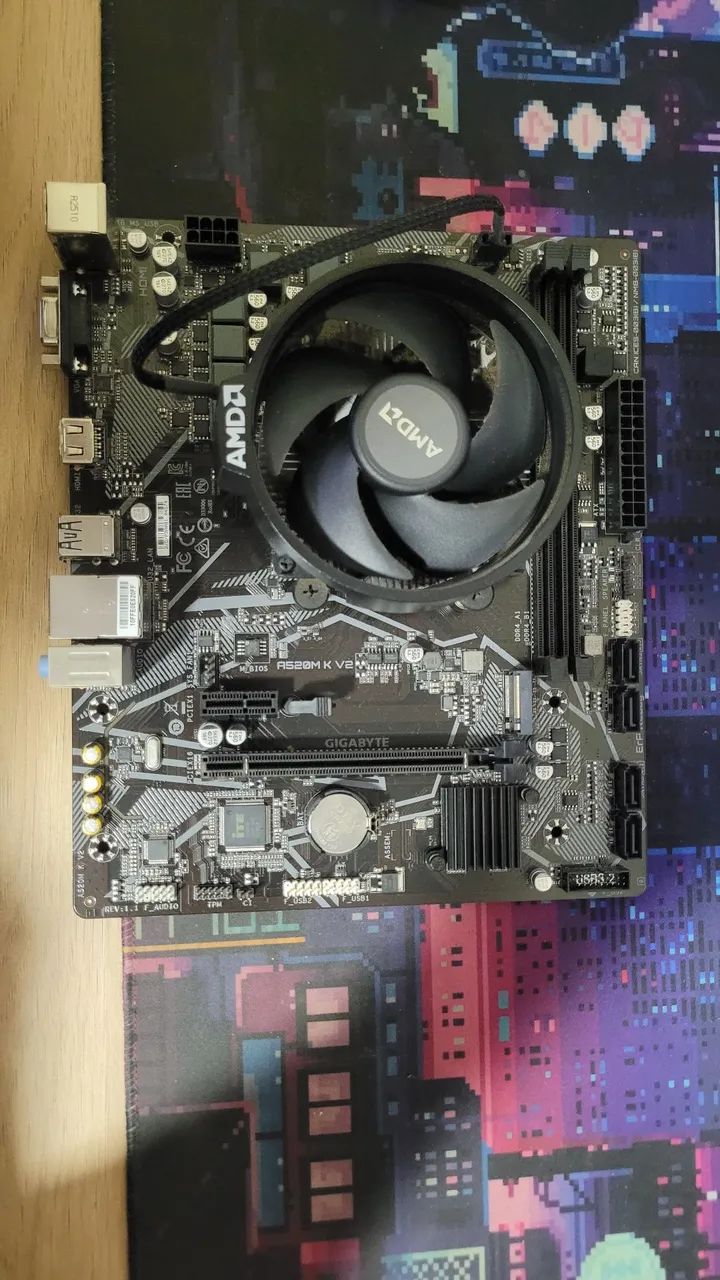Placa-mãe e processador Ryzen 3 3200g