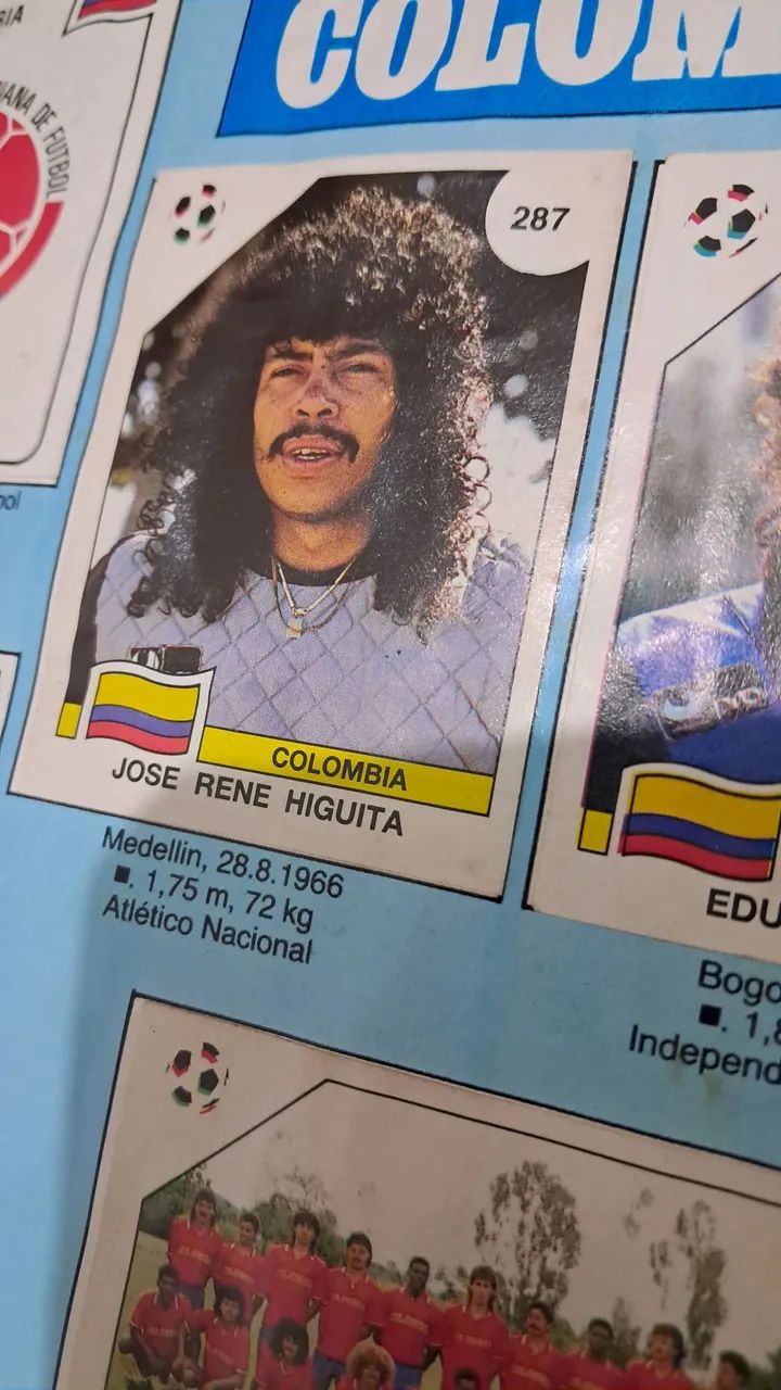 Álbum de figurinhas da copa de 90  - Foto 5