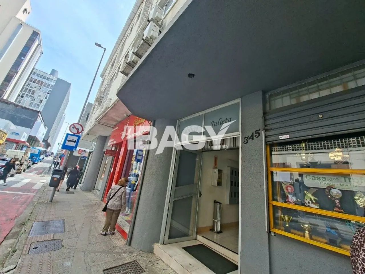 Oportunidade! Salas/Conjuntos em Centro - Florianópolis