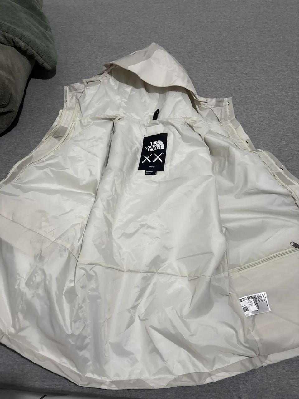 casaco THE NORTH FACE KAWS - Foto 3
