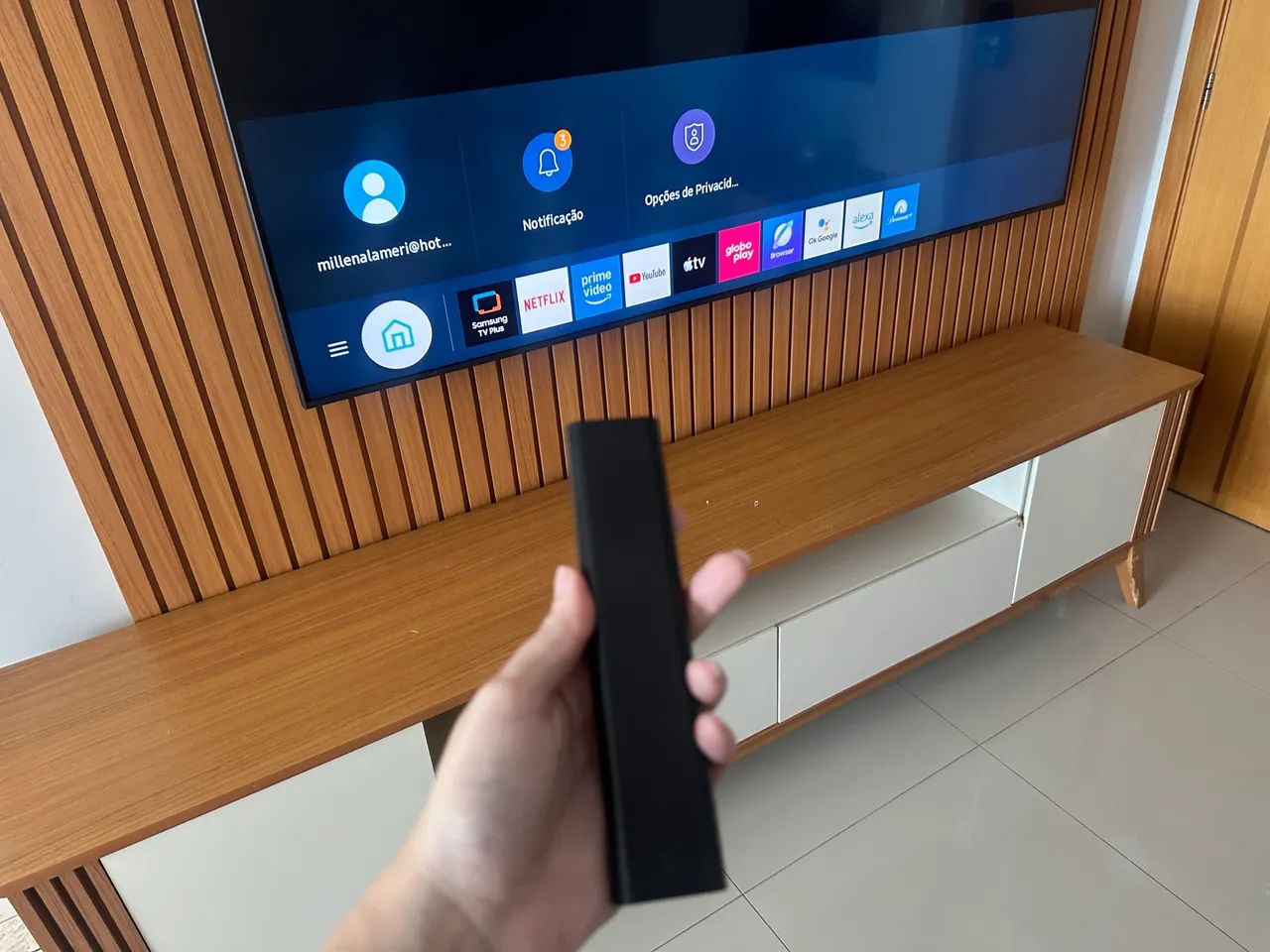 TV Samsung 75 Polegadas 4K Crystal UHD AU7700 - Perfeito Estado - Foto 2