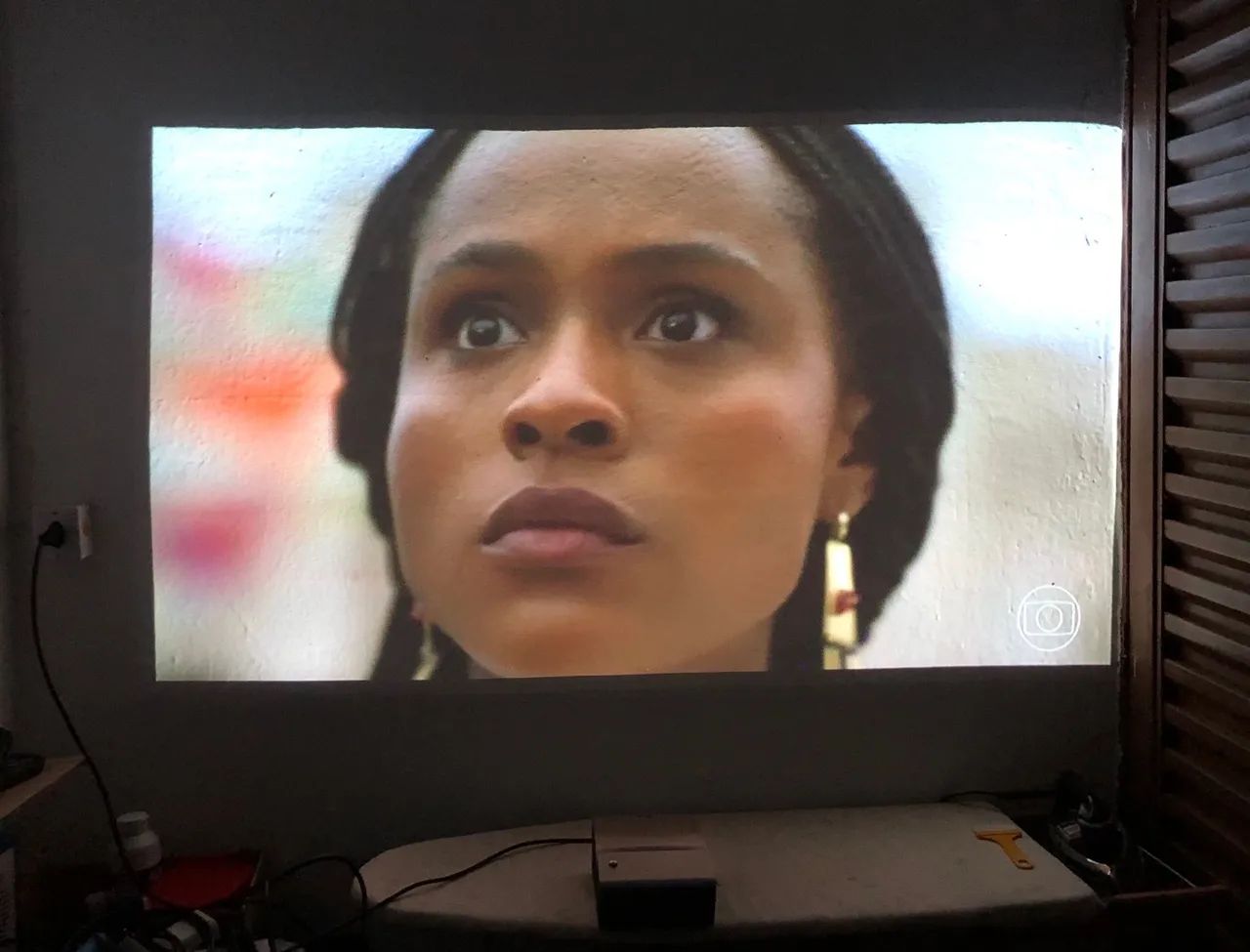 Projetor LG Cine beam com Tv digital  - Foto 4