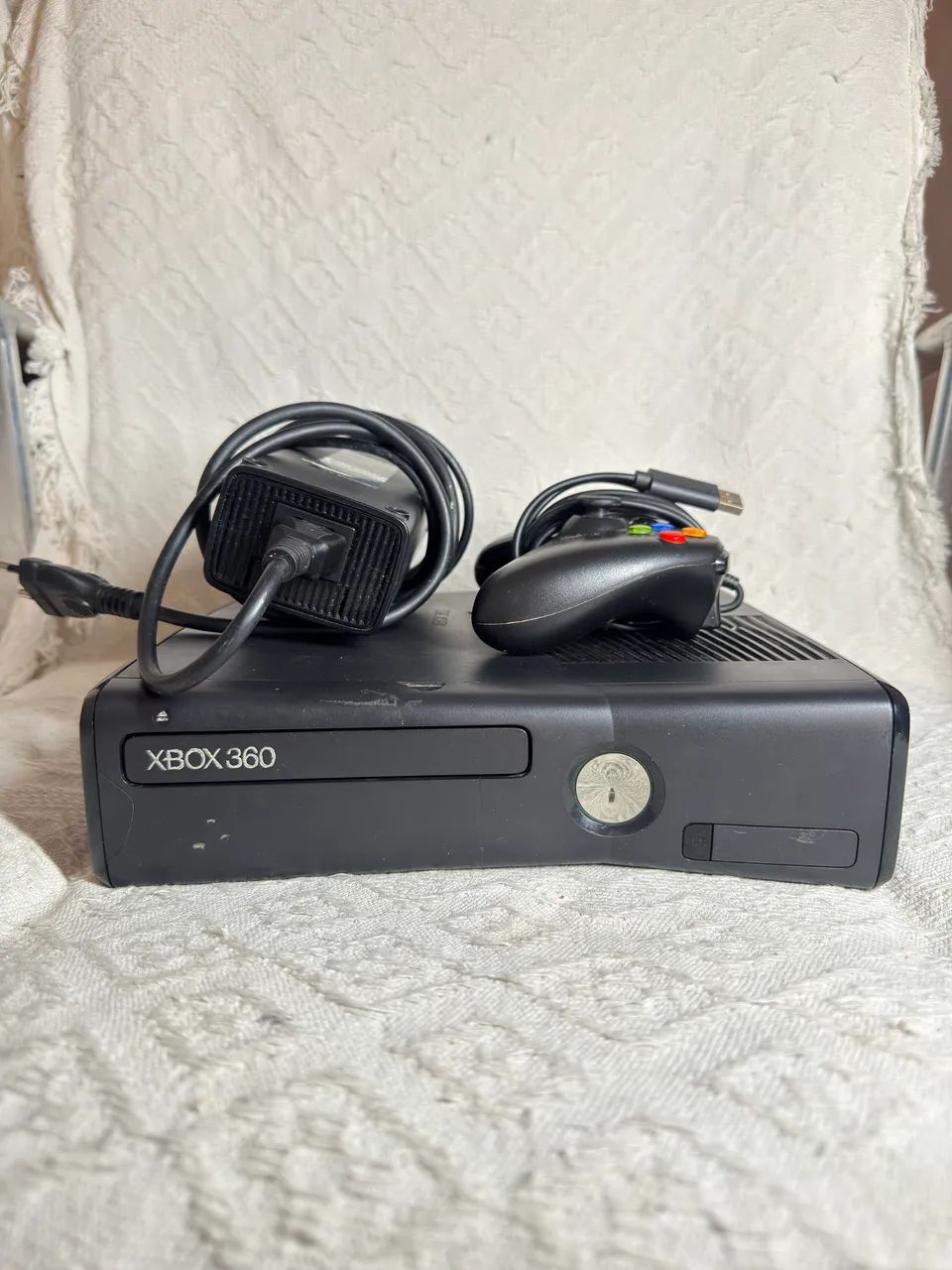 Xbox 360 Slim com defeito