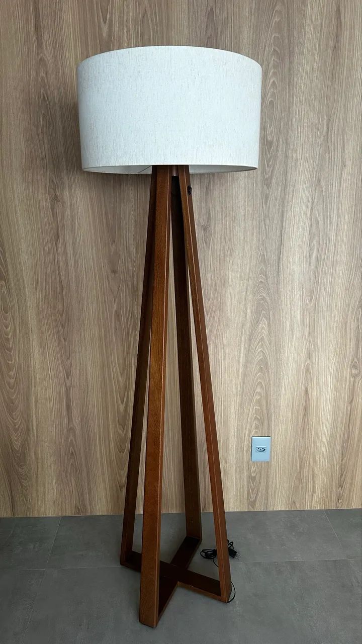 Abajur Coluna Ella J.Marcon