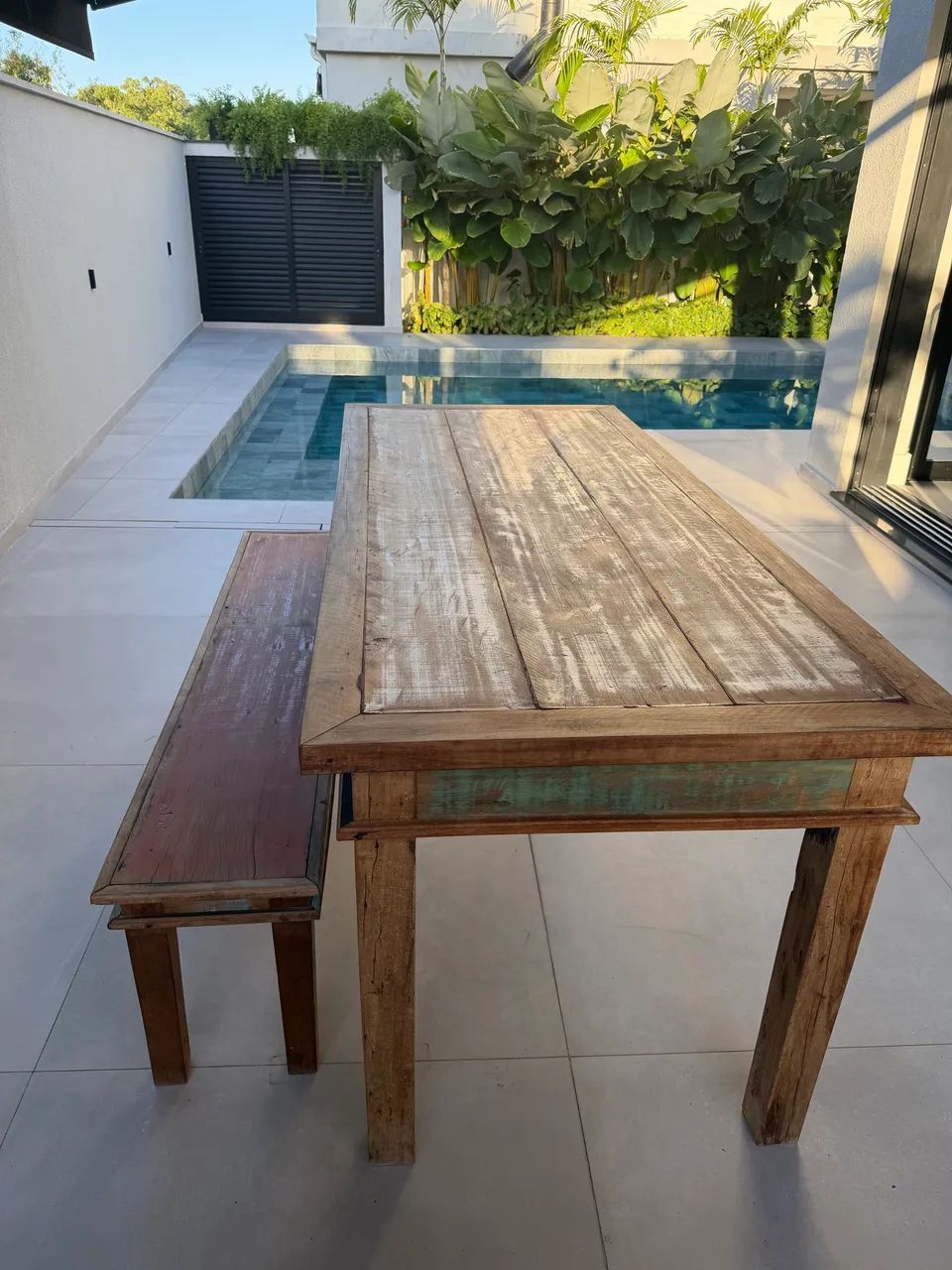 Mesa em madeira de demolição com banco - Foto 3