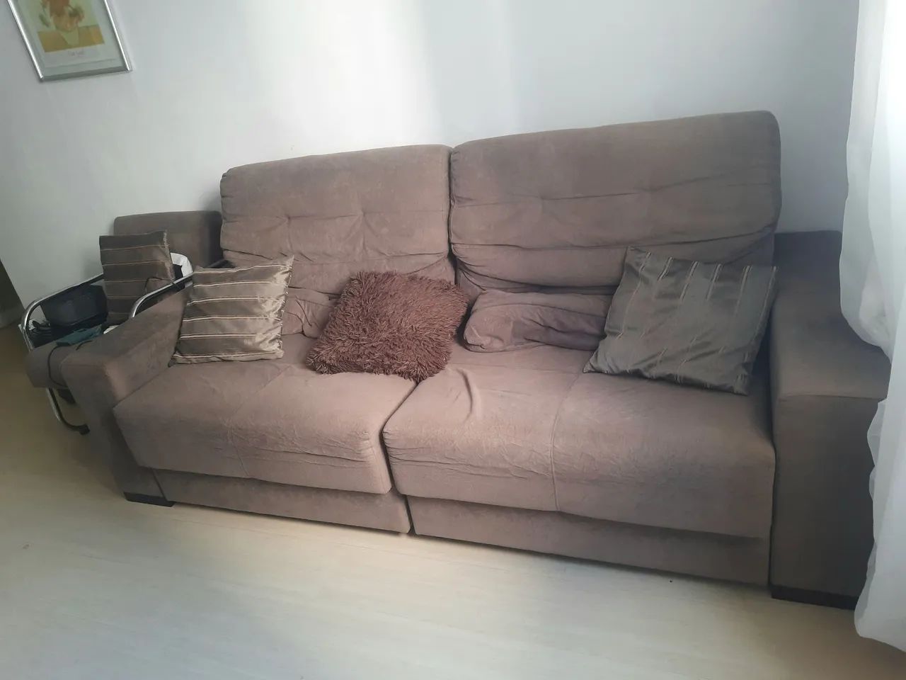 Sofá retrátil marrom 