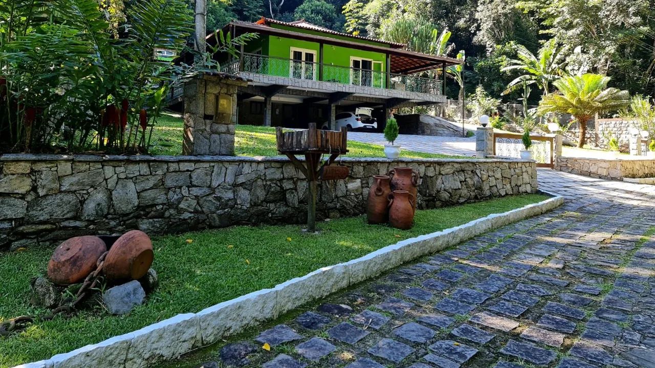 LINDA CASA GUAPIMIRIM