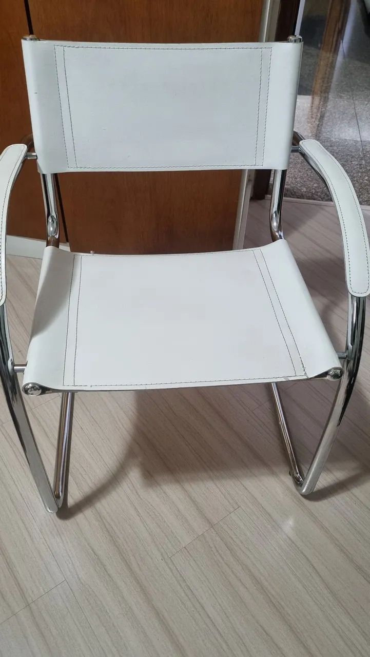 Cadeira Design - em Couro - Preço Desapego - Foto 4