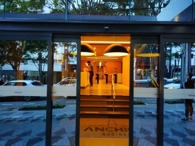 Alugo sala Comercial Edifício Anchieta Business - Bigorrilho - Champagnat