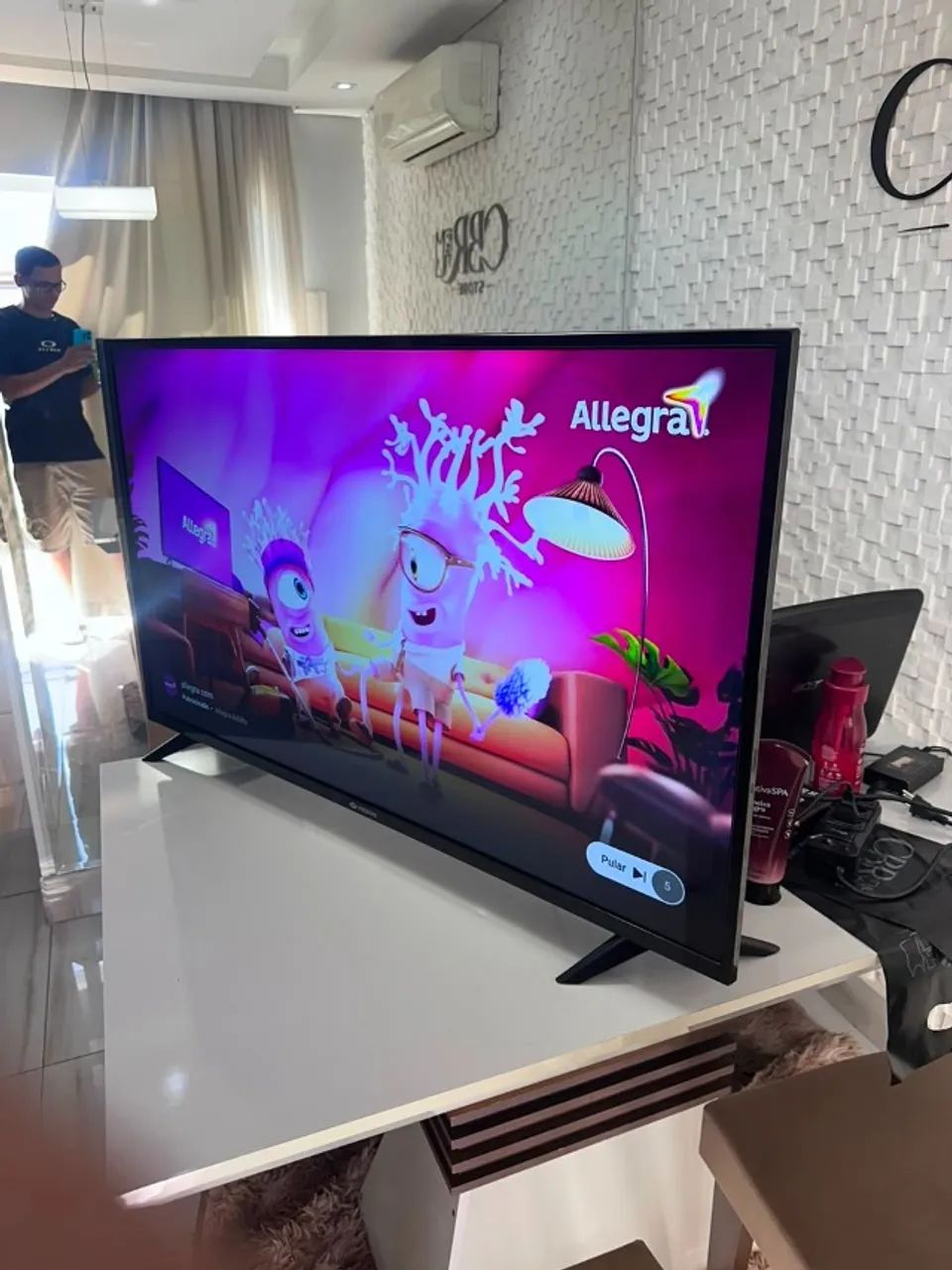 Smart TV 43" Vizzion Full HD - Impecável, funcionando 100% ? - Foto 2