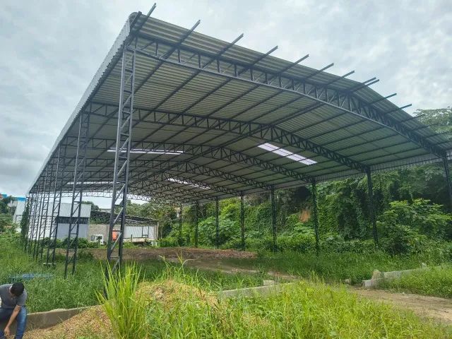 Galpão no Parque das Laranjeiras com 700m²