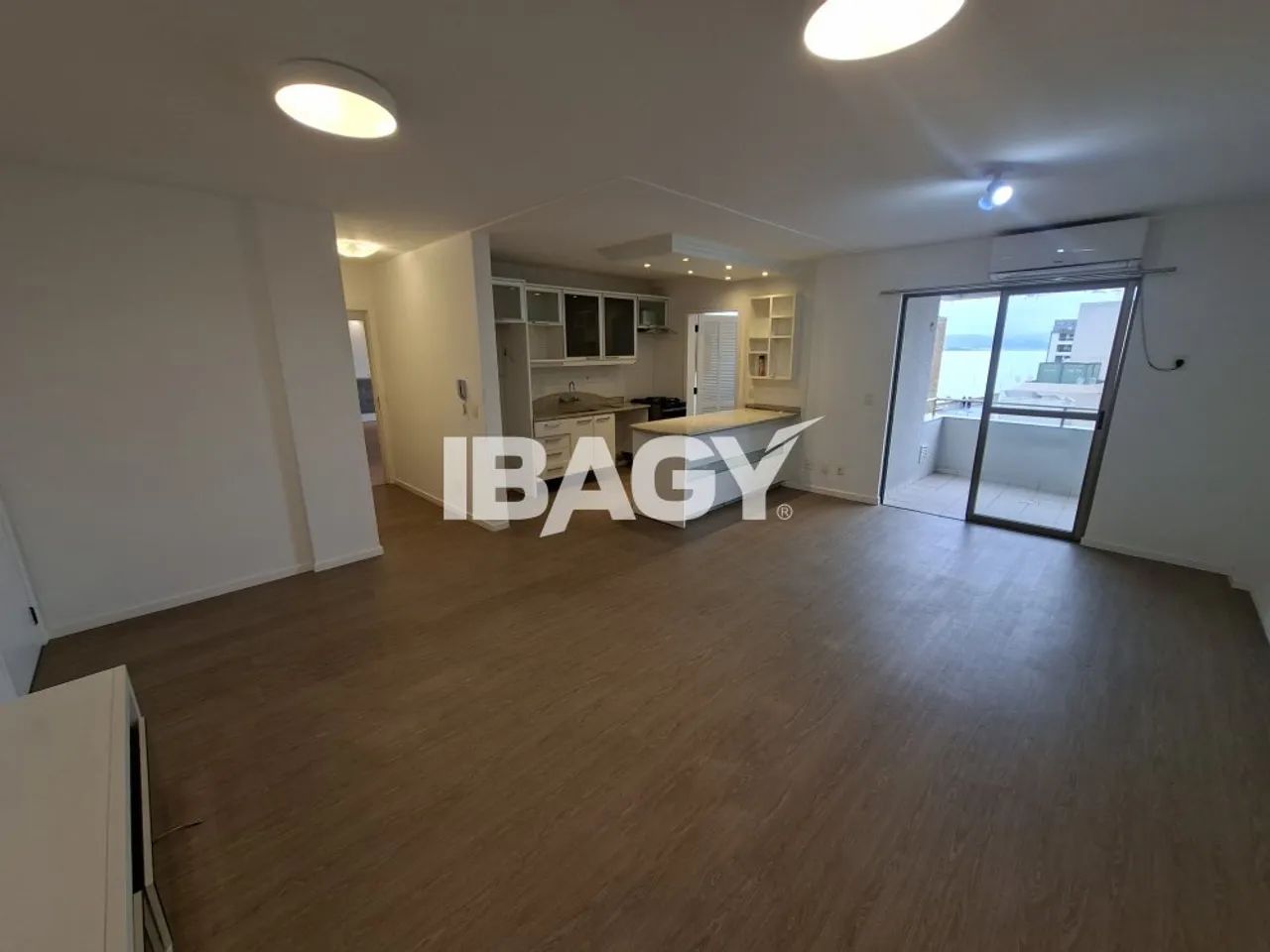 Excelente Apartamento 2 dormitório(s) em Centro - Florianópolis - Foto 2