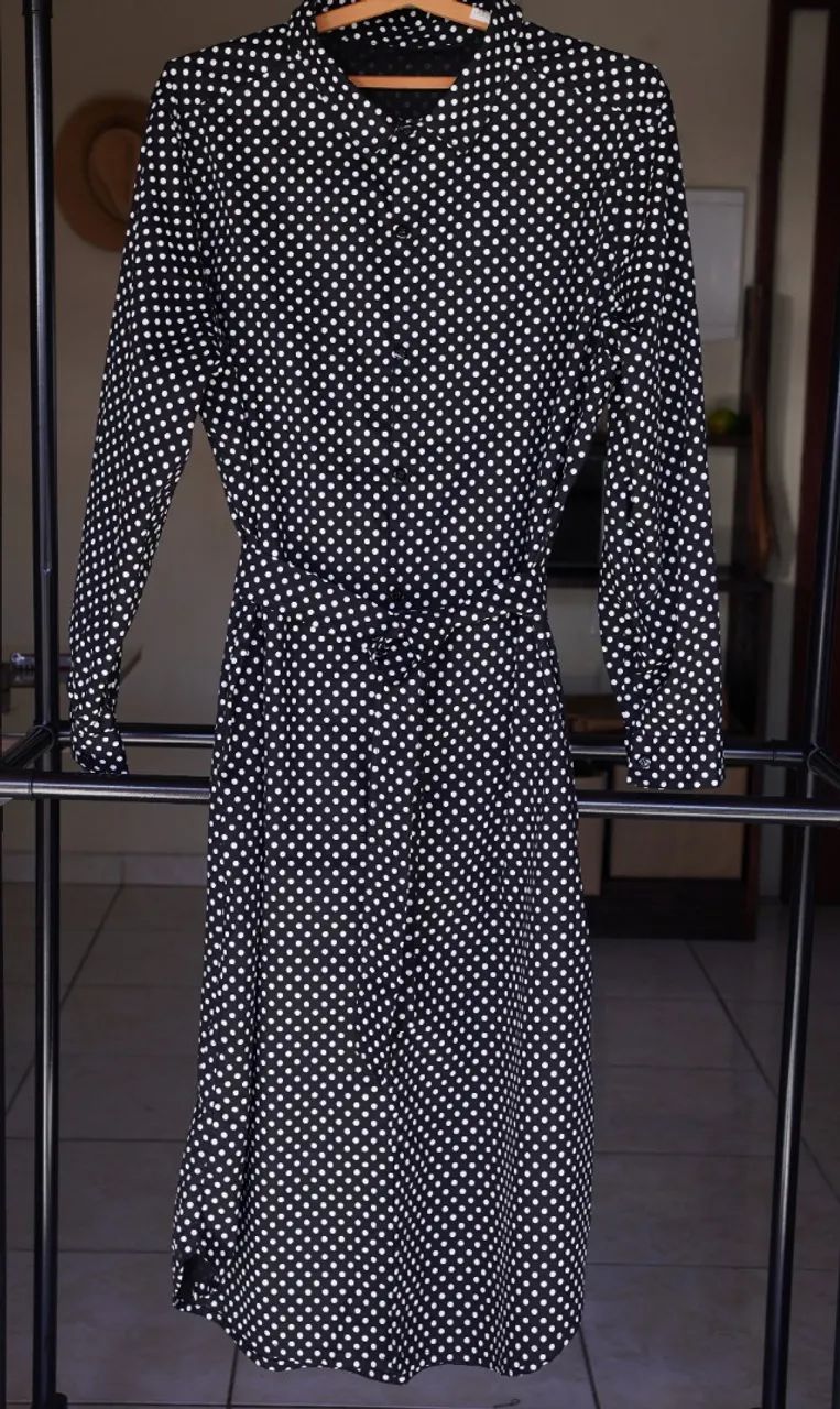 vestido chemise poa midi novo - Foto 4