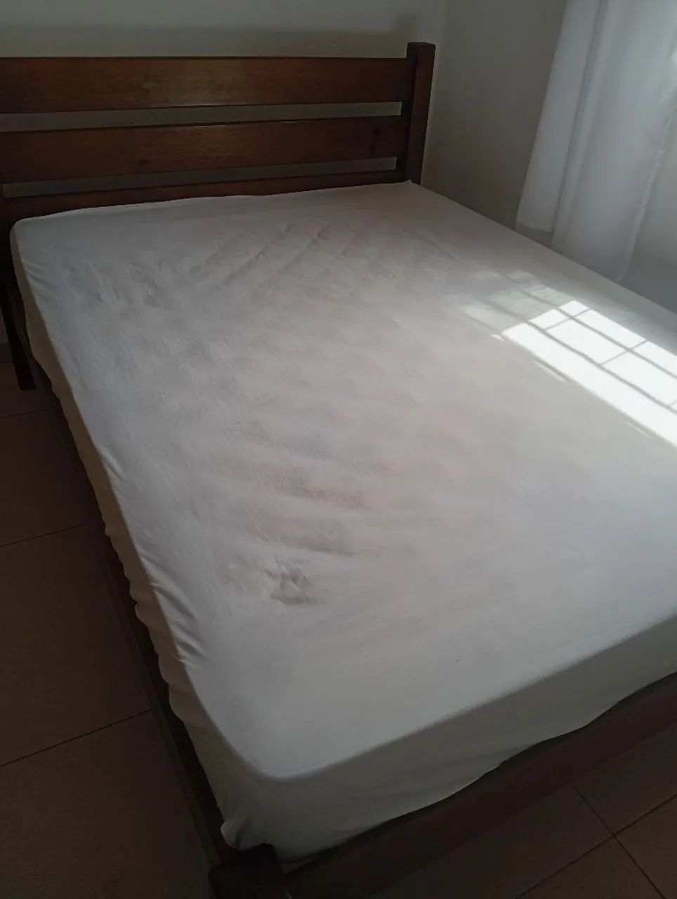 Cama e colchão 