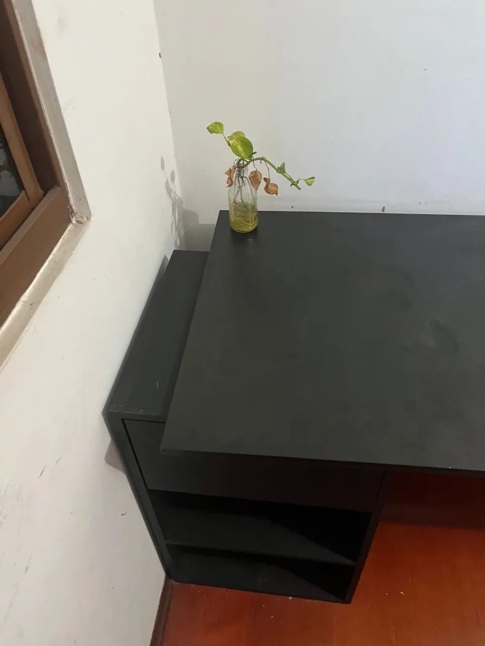 Mesa com gavetas - Foto 2