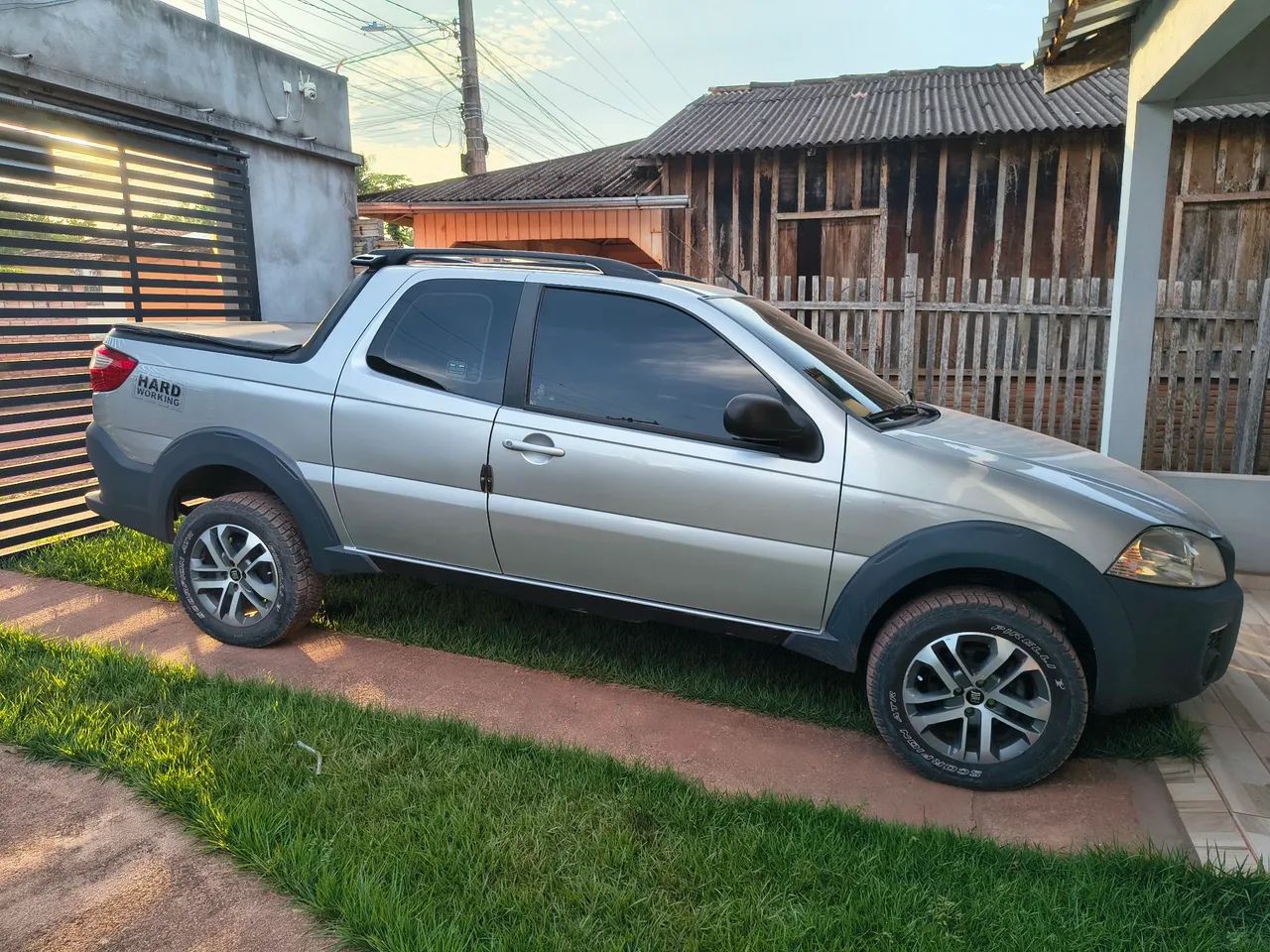 Fiat Strada Working Hard 1.4 Fire Flex 8V CD 2017 - Foto 5