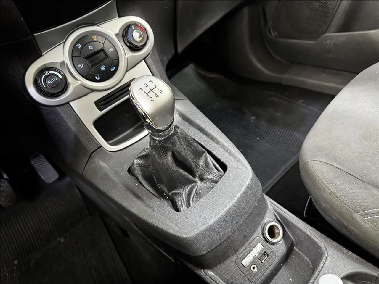 Ford Fiesta SE 1.6 16V Flex 5p, foto 7 de 19
